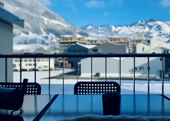 Eva O Wellnessoasis O Montainview O Pizzaoven O