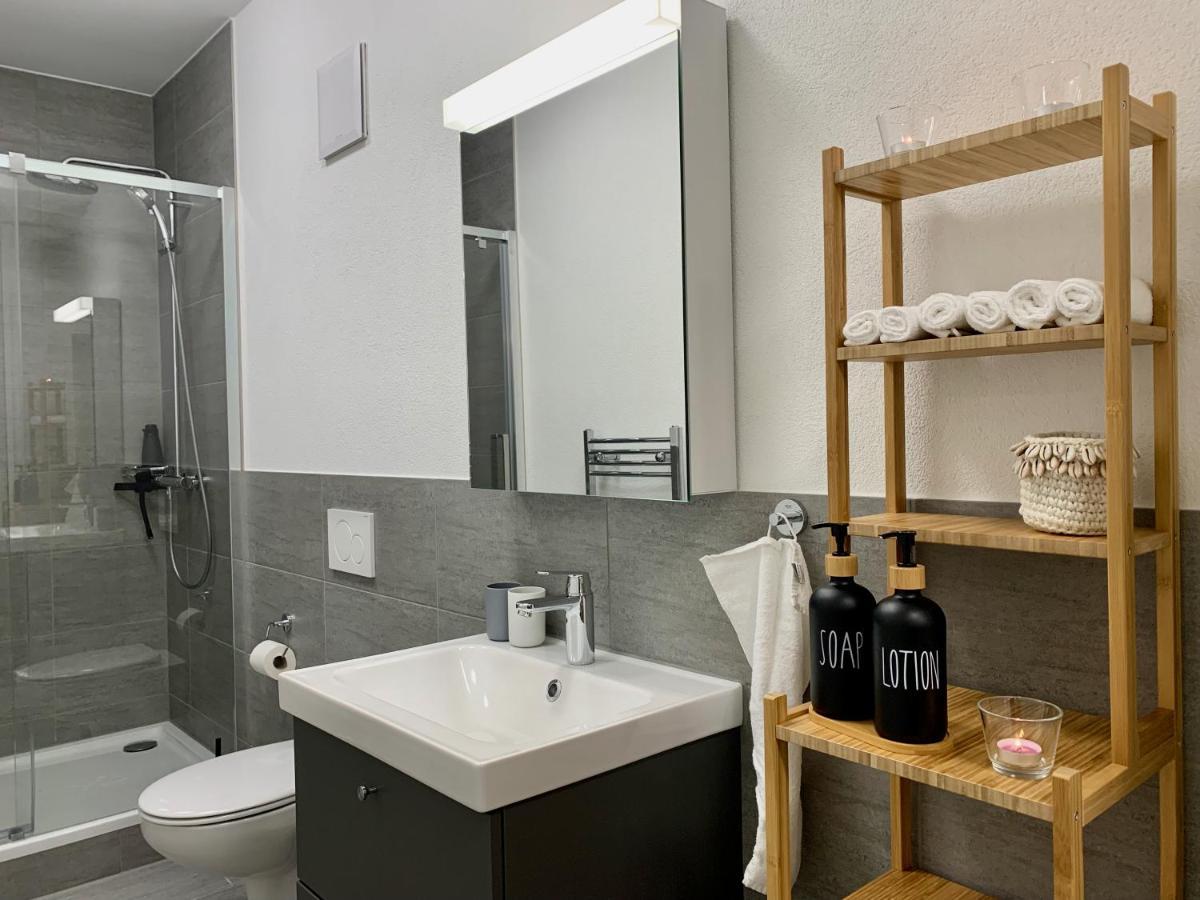 Eva O Wellnessoasis O Montainview O Pizzaoven O * Ingenbohl