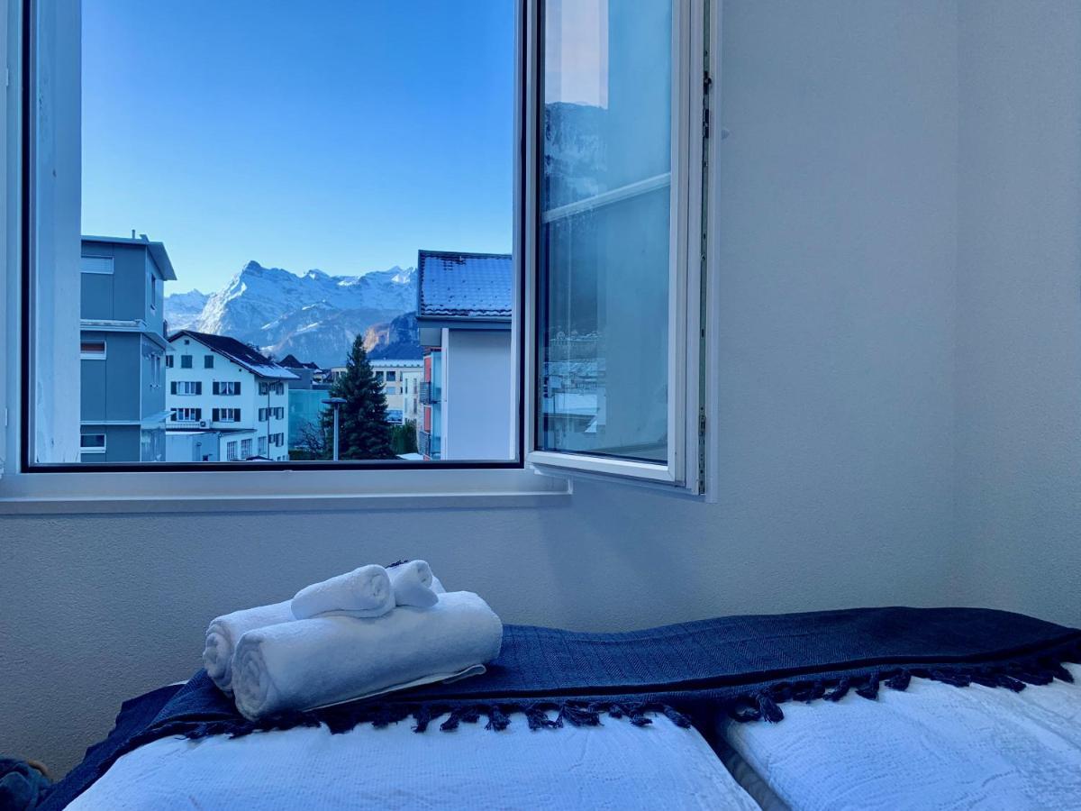 Eva O Wellnessoasis O Montainview O Pizzaoven O *