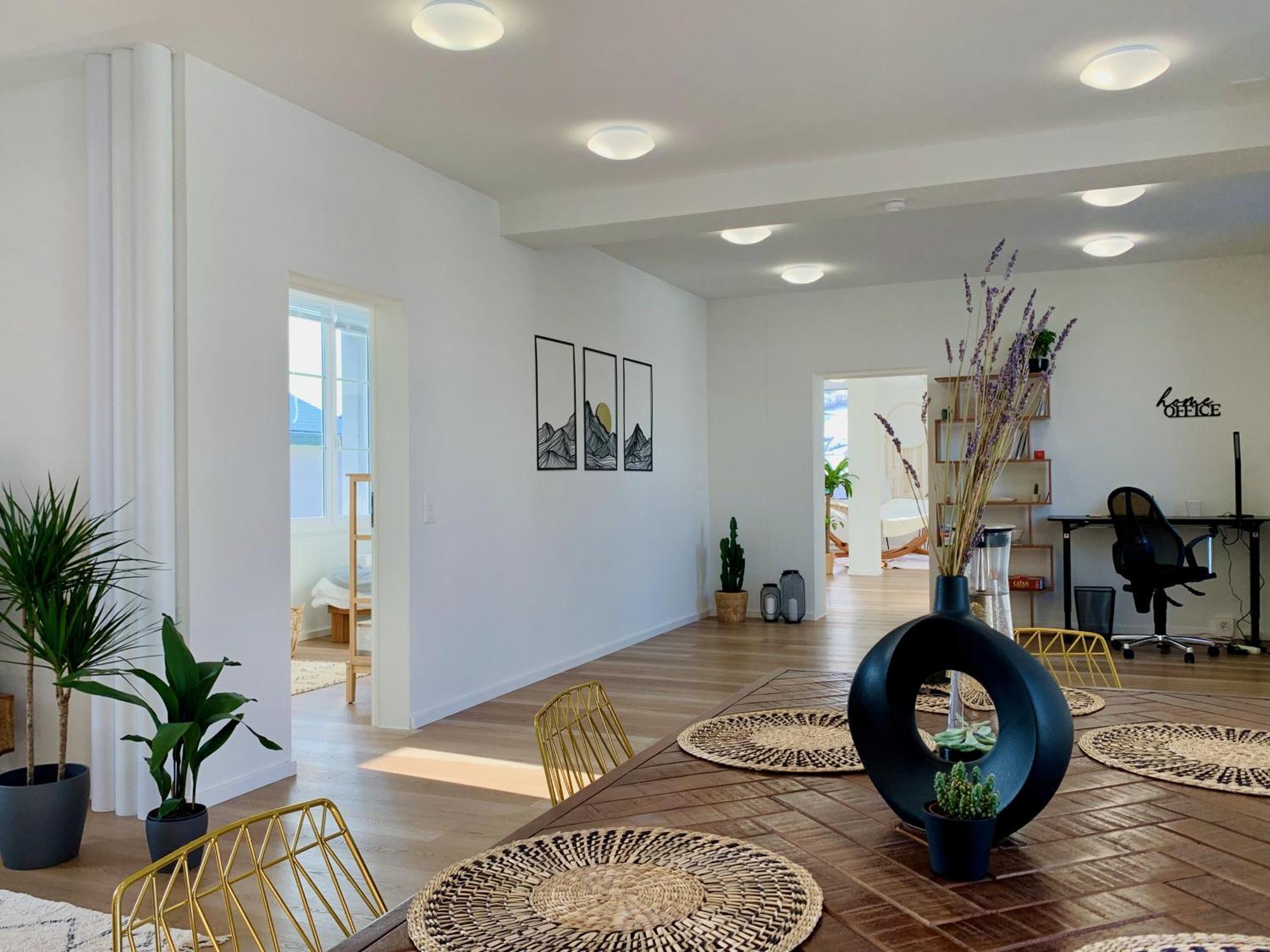 Eva O Wellnessoasis O Montainview O Pizzaoven O Ingenbohl